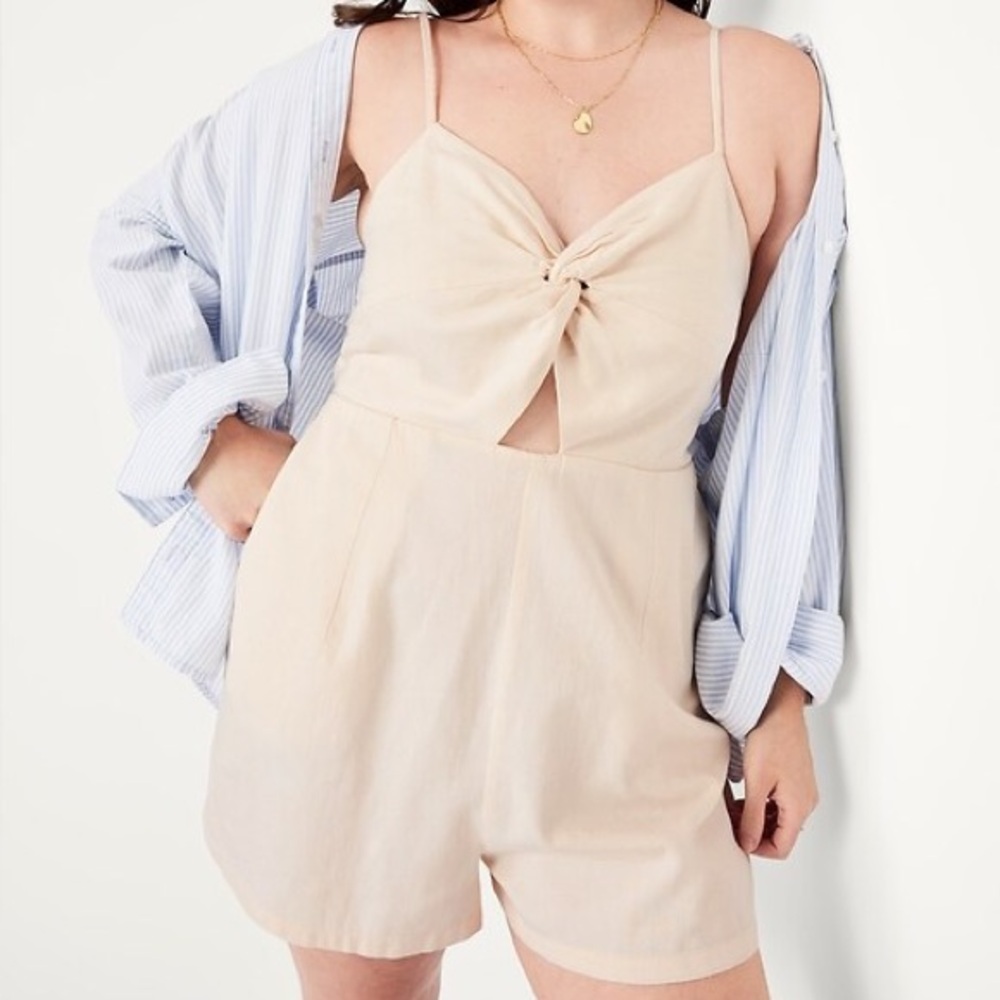 Old Navy Cream Women's Romper